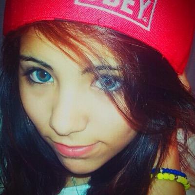 BRUNO MARS/ Lana♡/ why so serious? Hunger Games/ #BlueEyes/ Abrazable ;)/ #Otaku/ Nirvana como forma de vida/ Sheraaan/ 5SOS/ Feminista