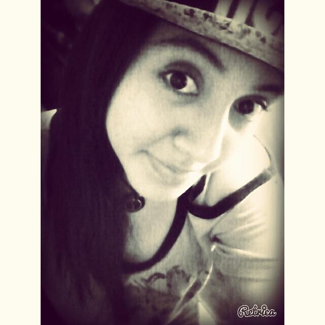 soy simpatica inteligente chilena de corazon y amo a justin bieber
