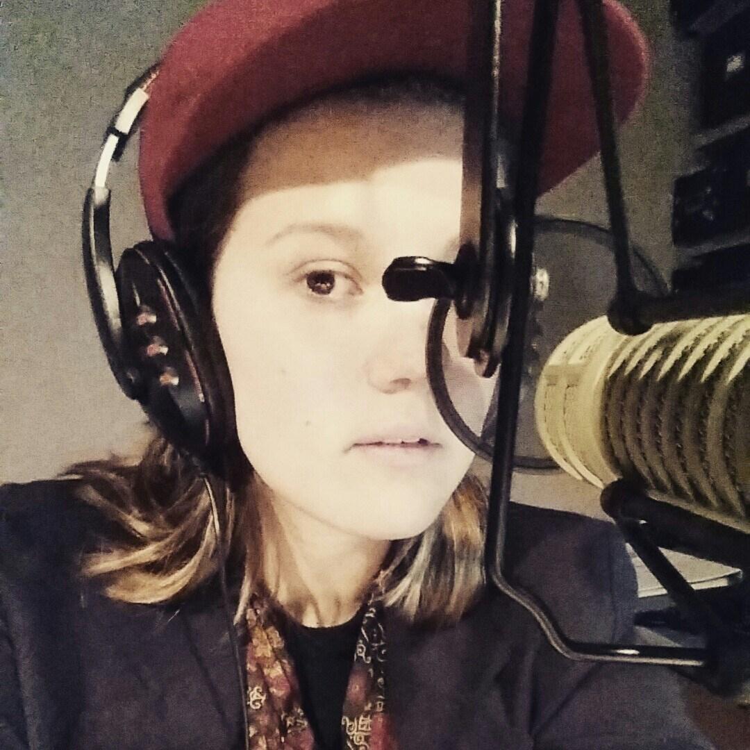 Journalism Student at Emerson College and DJ for @wecb.