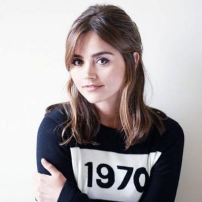 SanguineStain's profile picture. 24, law student, hopeless romantic and seeking a way to give her world some colour. || #Paperman