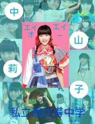 アラサーマイペース女子です(女子と言っていいのか…ですが汗） ライブ大好き♪ LOVE→コブクロ、SkoopOnSomebody、岡野宏典さん、馬場俊英さん、佐藤竹善(SingLikeTalking)さん等々。
本を読むのも好き♪有川浩さんの小説を読み漁ってます。
サッカー観るのも好き。最近はぜんぜん行けてないけど。