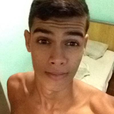 '' Eu sei que todos os dias quando eu acordo Deus dá um sorriso e me diz: Estou te dando a chance de tentar de novo.
