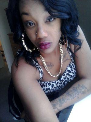 beautiful mother of 2.. still siting pretty ..!! biitttcchheesss ✌✌