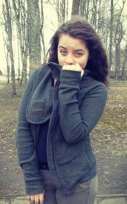 Hi,follow me,follow back:3 My birthday is the same day like Nash Grier:33 Nash is my world! He change my life