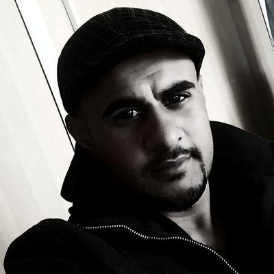 وستعرف أنك لم تكن تمشي على ساقيك ... بل بدعاء
والديك

 🇯🇴🇯🇴