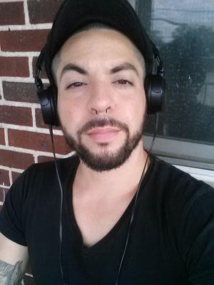 LE_F0X's profile picture. Keeping It Real since '85.