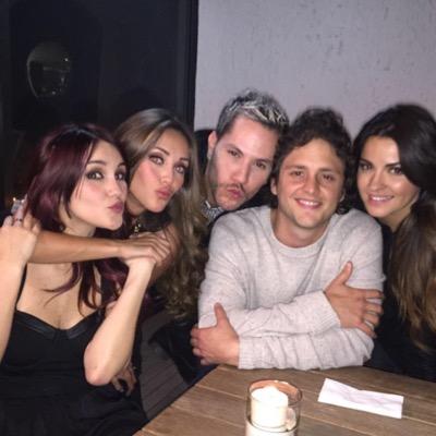 → Siga nosso instagram: @rbd_official_2 oficializado por Fuzz, Vivian, Allisson e Ronnie  ♛ #marchaRBD ♕Ponny e Vondy.