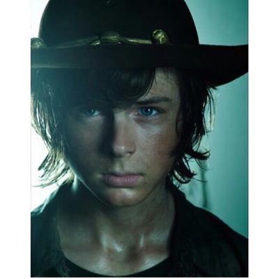 If you love @ChandlerRiggs then you should follow me :) #imagines