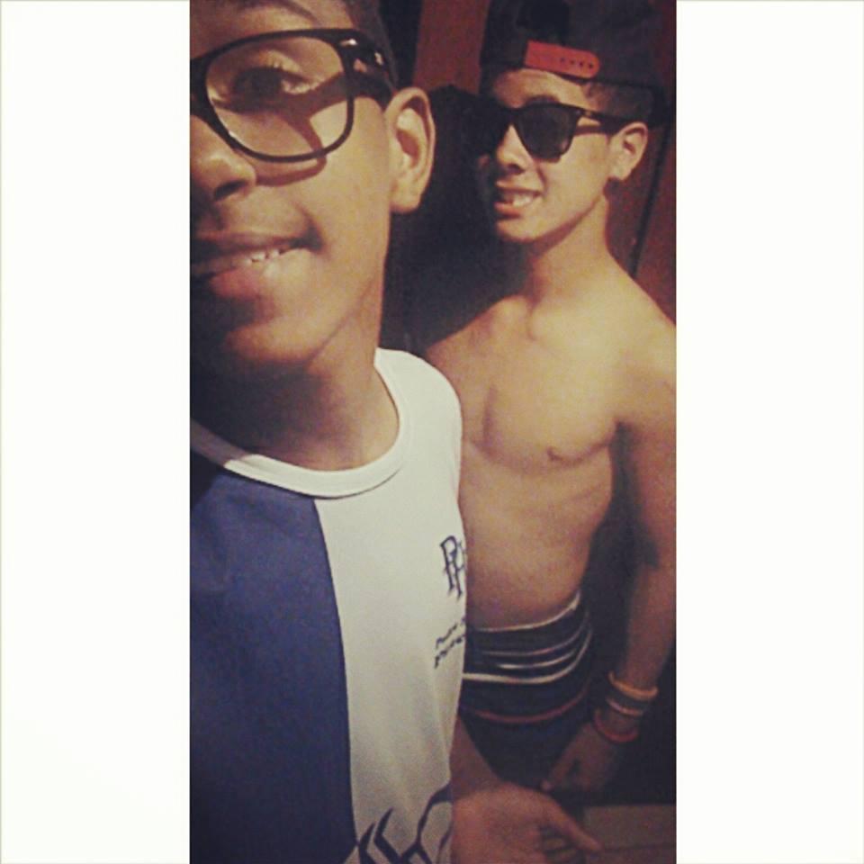 me sigam pessoas lindas !! ;-))https://t.co/r73YUiBTEN FaceBook Add Aeer :)
