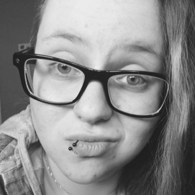 21 y/o , french & english , live the present moment and be a change for the world. Xx