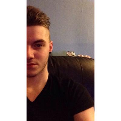 mic_h_'s profile picture. Love YouTubers Trickshotters instagramer Love FaZe , OpTic, Pointless Blog, Thatcherjoe, Zoella, Casper