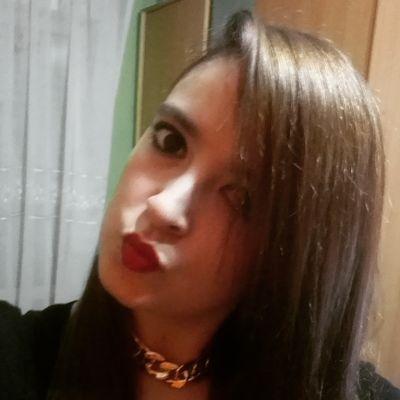 Diplomada en Navegación Marítima y Licenciada en Náutica y Transporte Marítimo. Vigilancia Aduanera
