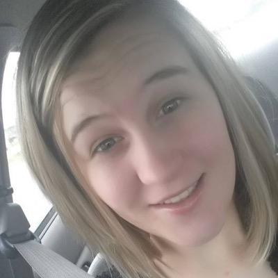 25Tinalynn's profile picture. taken by the best. 
love taking pictures.