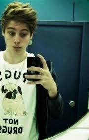 I'm a loser love pizza cuddles {bi/18/single/rp}