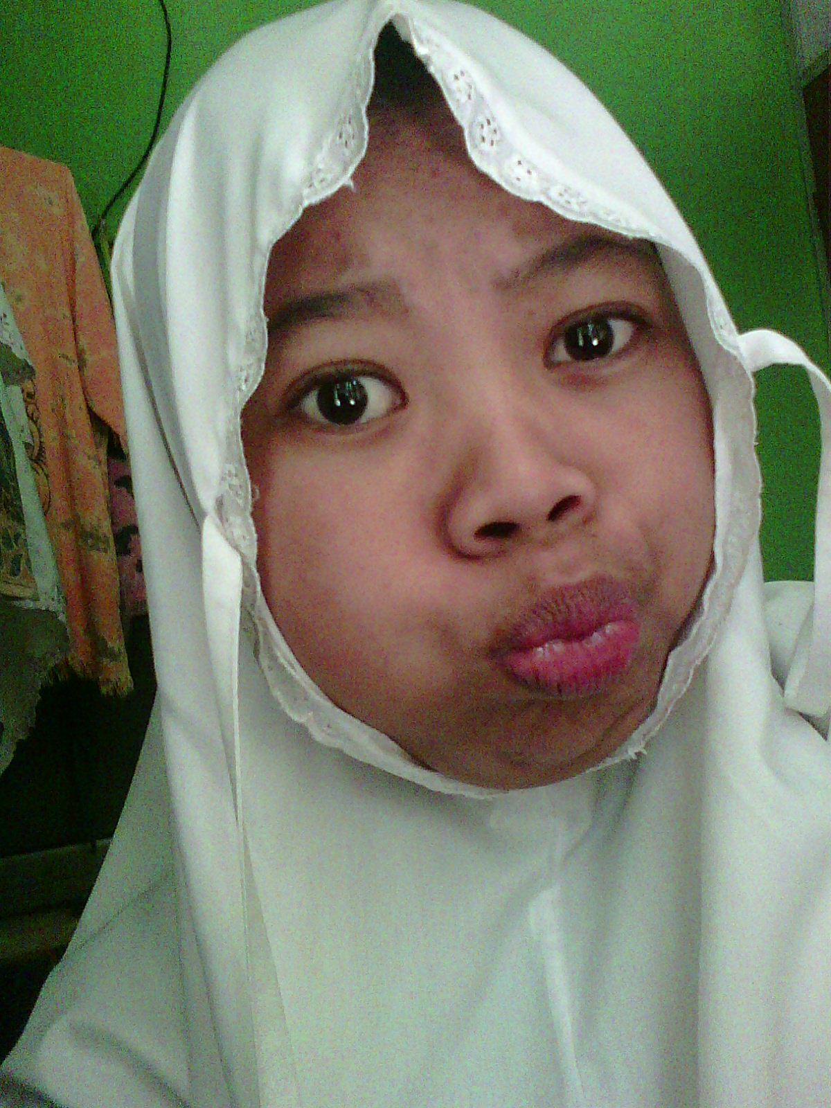 Ayoo follow aku :D 
nanti di follback ;)
