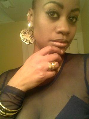 OMGITSLOCA's profile picture. #TeamLesbian #TeamDetroit #TeamGirlonGirl #TeamStem #TeamAquarius