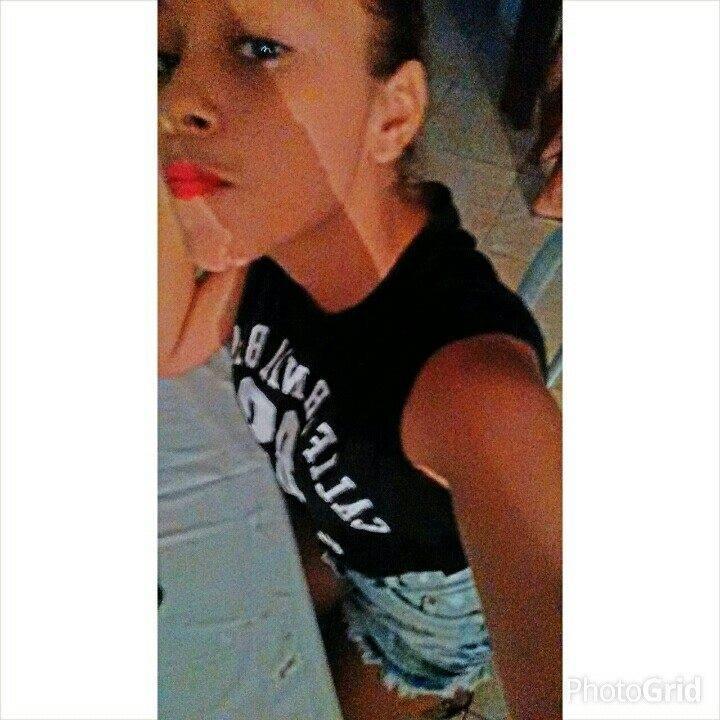 Deus em primeiro lugar, e ele que me dar forças pra seguir em frente ♡