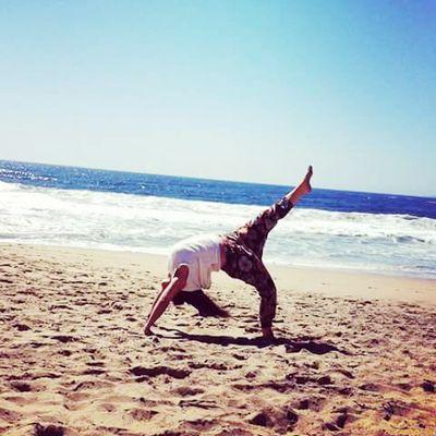Santiaguina,trotamundos,chucheta,buena onda,opinóloga directa a la vena,Vegetariana,master chef,trekkinera y futura mamá. Namaste :)