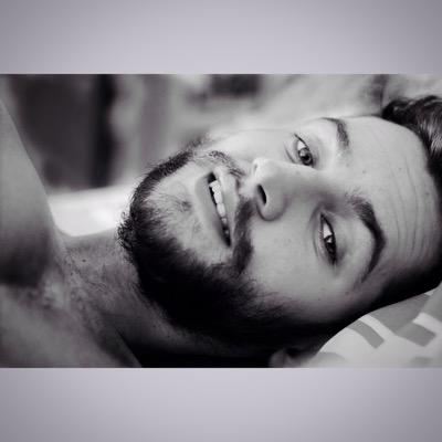 21 Anos.