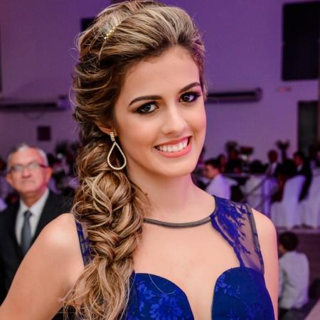 A verdadeira coragem é ir atrás de seus sonhos mesmo quando todos dizem que ele é impossível! =)