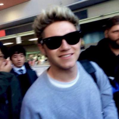 im switching accounts unfollow this and follow @bedfordhoran