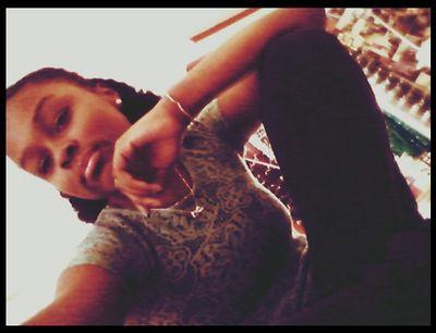 Follow me on insta : XX_ELIYAH_XX. My wishes is to become famous