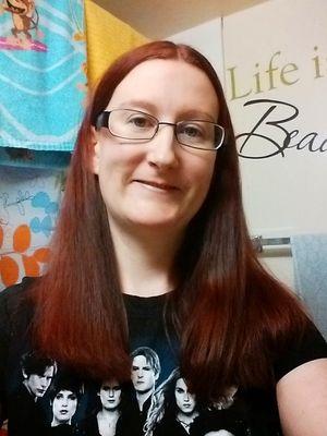 GleeGirl1983's profile picture. I am a big fan of the Twilight books and movies, Pretty Little Liars, Glee, Love vampire diaries and I love Taylor Swift and her music. I also love Teen Wolf