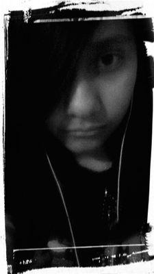 just another fangirl. fangirling over 1d and 5sos. Currently unable to follow back. Don't know why.