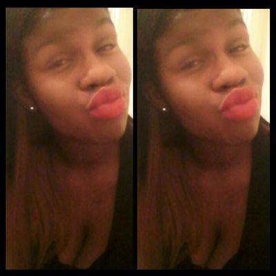 VanitySyir's profile picture. IG: @sowhatsasha Kik: @Pvymeeee