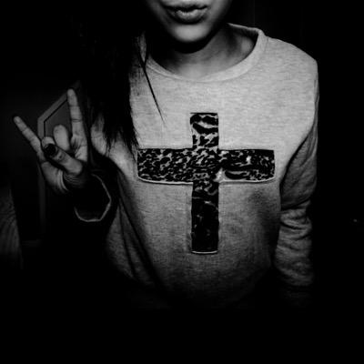 Im shy at first but… I do the stupidest random shit when i get comfortable with someone. I'm a… •knightingale •singer •dancer •writer •musician &etc.
