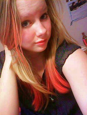 future singer .... i fallow back 
in love with 4 Australian idiots @5sos PLEASE FALLOW ME