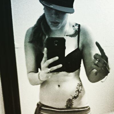 MoOrtiz00maria's profile picture. 