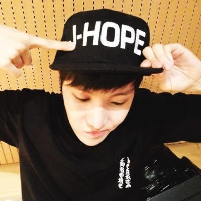 | 방탄소년단제이홉입니다 | #JaesukTeam @RunningMan_Ent | WAS a student,dancer and bartender in @CityLightsARP | yeojachingu yeppo |