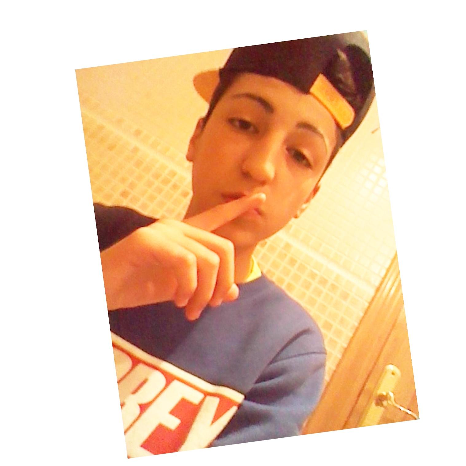 izan2002's profile picture. twitter oficial del artista y compositor Nyno Vargas. Rapero gitano. El mejor. ★Nyno Fans SBR★