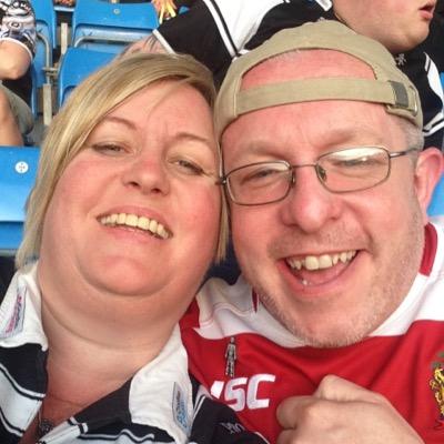 Live in Hull with my hubby and my dog Pepper. Love baking and Hull FC.