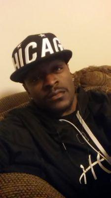 I like to chilling ad working ad playing basketball I love this girl name apeshia she is the only girl I want ad my life ad I mean that with all my heart