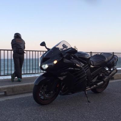 はじめました〜 ！無言フォローお許し下さい。バイクとスノボーと写真とらーめんをこよなく愛して止まない私です！
