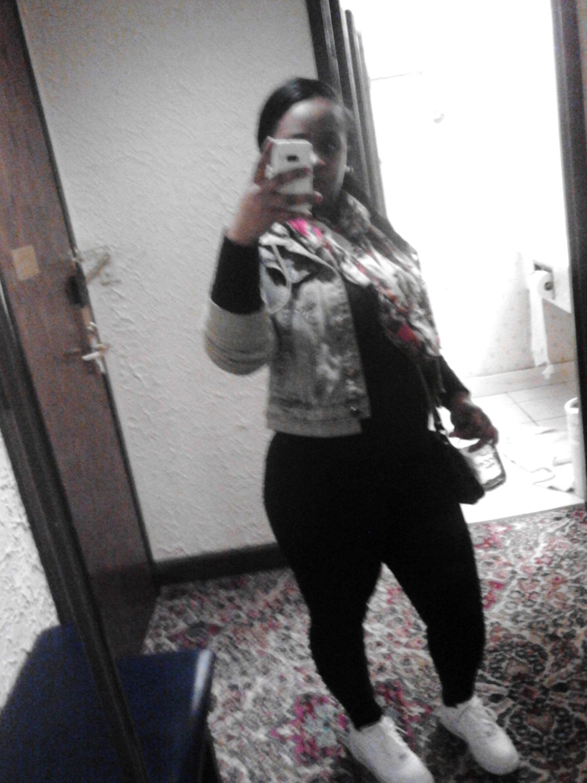Harm anddd MJ mommy.. #aries #$$$ #almostfamous