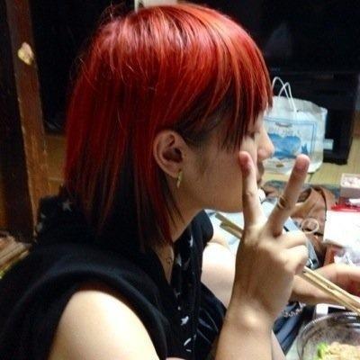 たま～にキラッと光るゴミクズをつつくのが趣味。　　　　　　　　　　　　　俺の所で俺とフォロワー以外を馬鹿にする人は即消えて貰います。