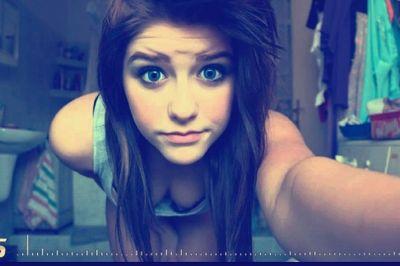//soy una boluda de 14 años que vive en argentina// directioner por siempre *.*
