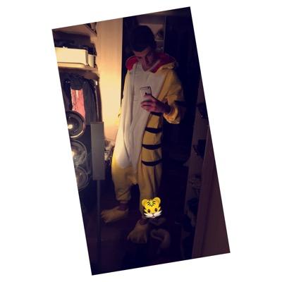 Jofraaa's profile picture. 