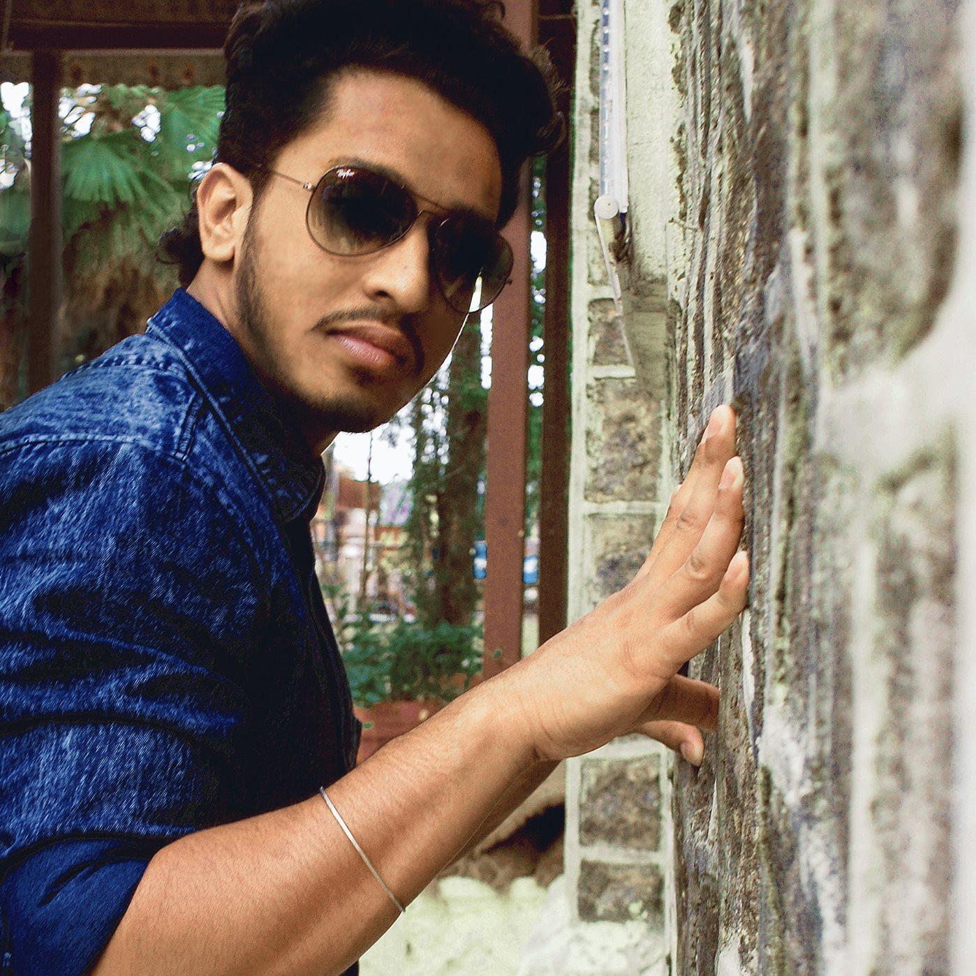 amrinde12563201's profile picture. patriotic Indian who doesn't believe in thumping chest & shouting Jai hind to prove it