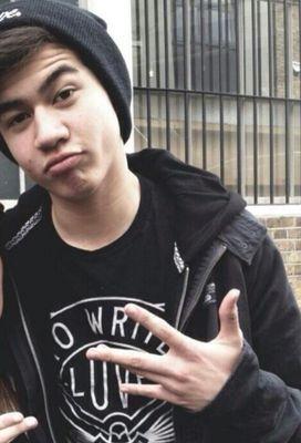 hoodgirlsx's profile picture. @lhscuddle