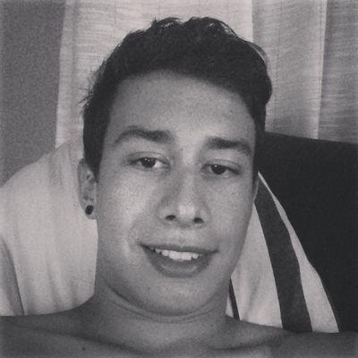 nunca deixe alguem falar oque você não pode fazer alguma coisa.Se você tem um sonho , tem que correr atrás dele .
