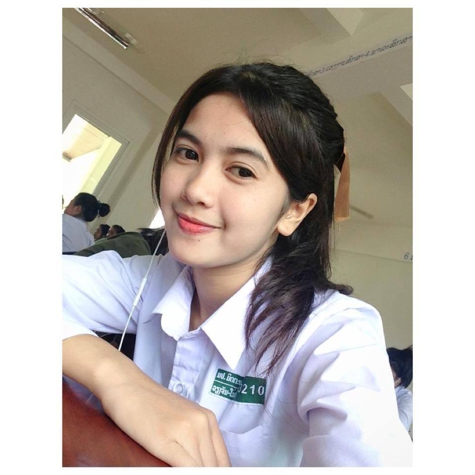 ecomdee's profile picture. 