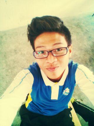 Id : brahminsh27 insta : fahmihakimi97 ( manja , peramah , gila gila , sweet , sedikit nakal , baik :)