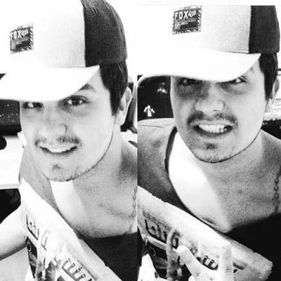 Foi um amor construído pela fé e pela esperança, pelos sonhos e também pela paixão por música.. Nosso amor se rezume a uma só pessoa,  LUAN SANTANA ♥