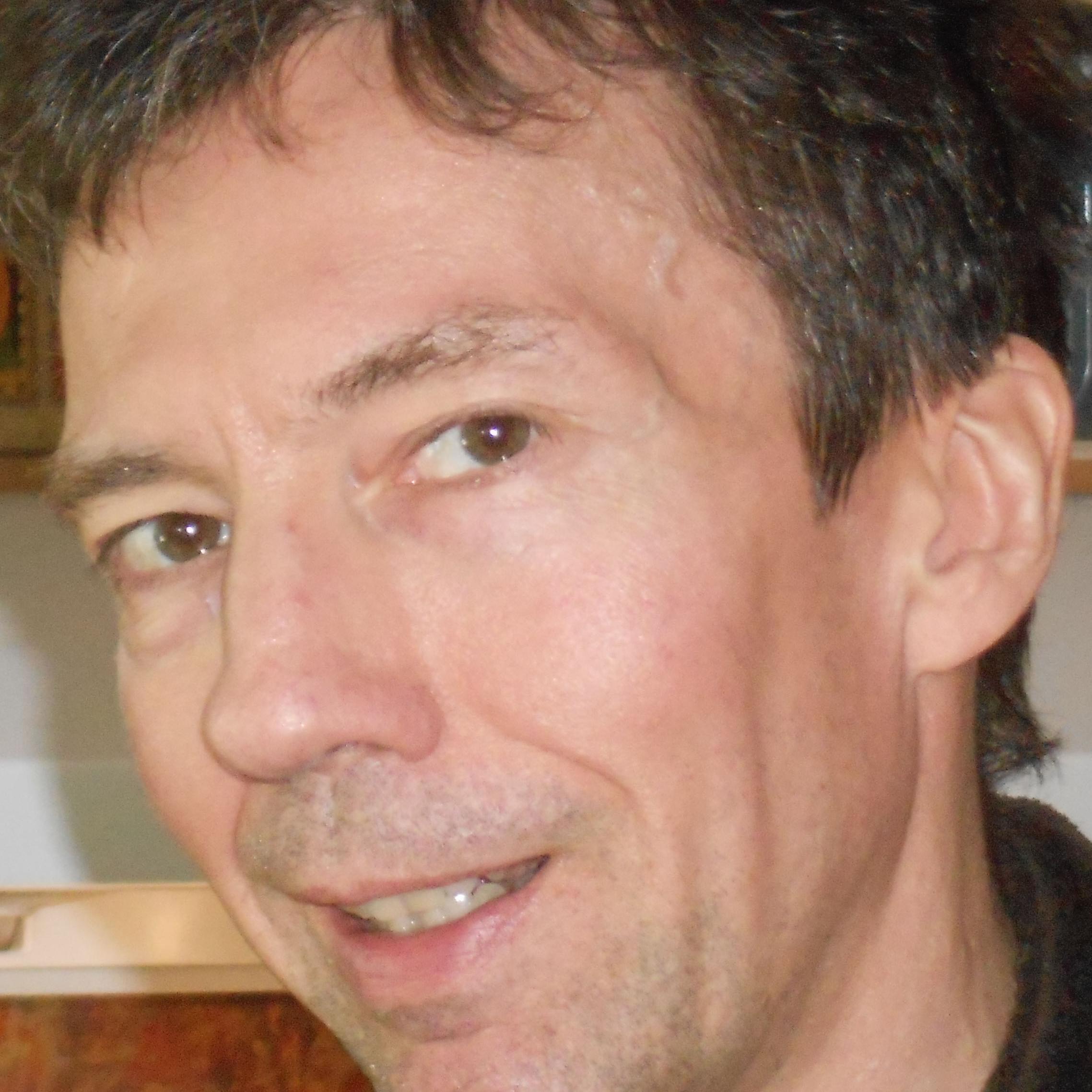 PatBil's profile picture. Fan de techno, de musique et de tueurs en série