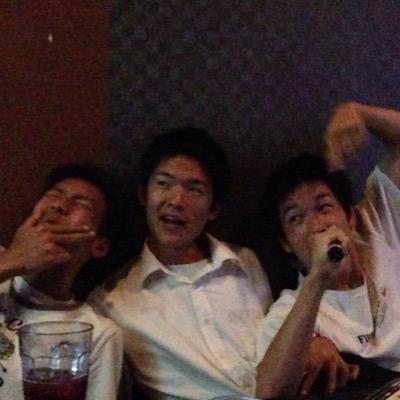 今、売れているファッションをツイートしています。みんなに教えてあげよう！