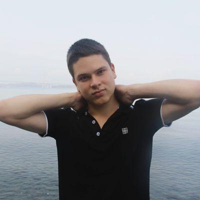 onlyiaro's profile picture. 